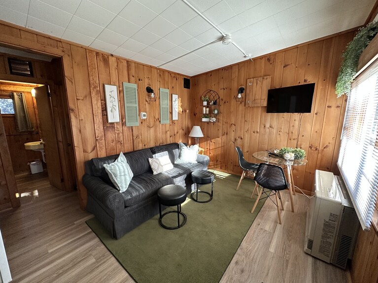 Cozy Cottage -1 Bdrm-1bath In Downtown Meredith - Laconia, NH