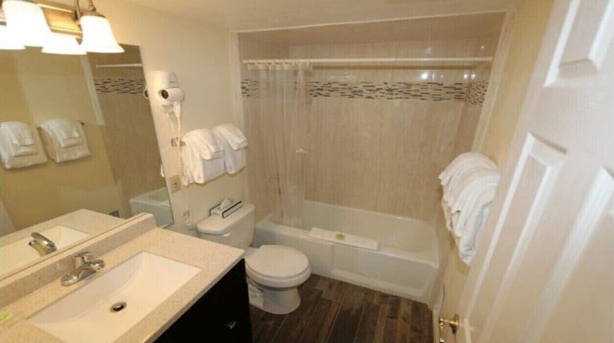 Towels, toilet paper