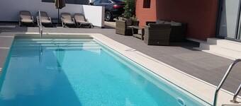 BEAUTIFUL MODERN VILLA PRIVATE POOL CLOSE TO THE BEACH, GOLF, SHOPS 
