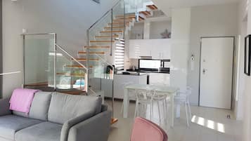 Smart TV, DVD player