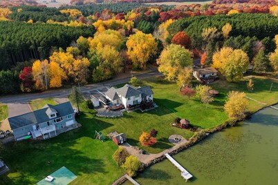 Lakefront Retreat on Long Lake – Perfect for Wildlife, Weddings & Getaways