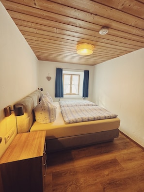 2 Schlafzimmer, Internetzugang, Bettwäsche