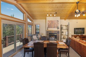 Interior - Keystone Large Family Home - Amazing Views, Rustic Charm - Hot Tub, Game Room (Dillon)