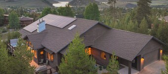 Keystone Large Family Home - Amazing Views, Rustic Charm - Hot Tub, Game Room