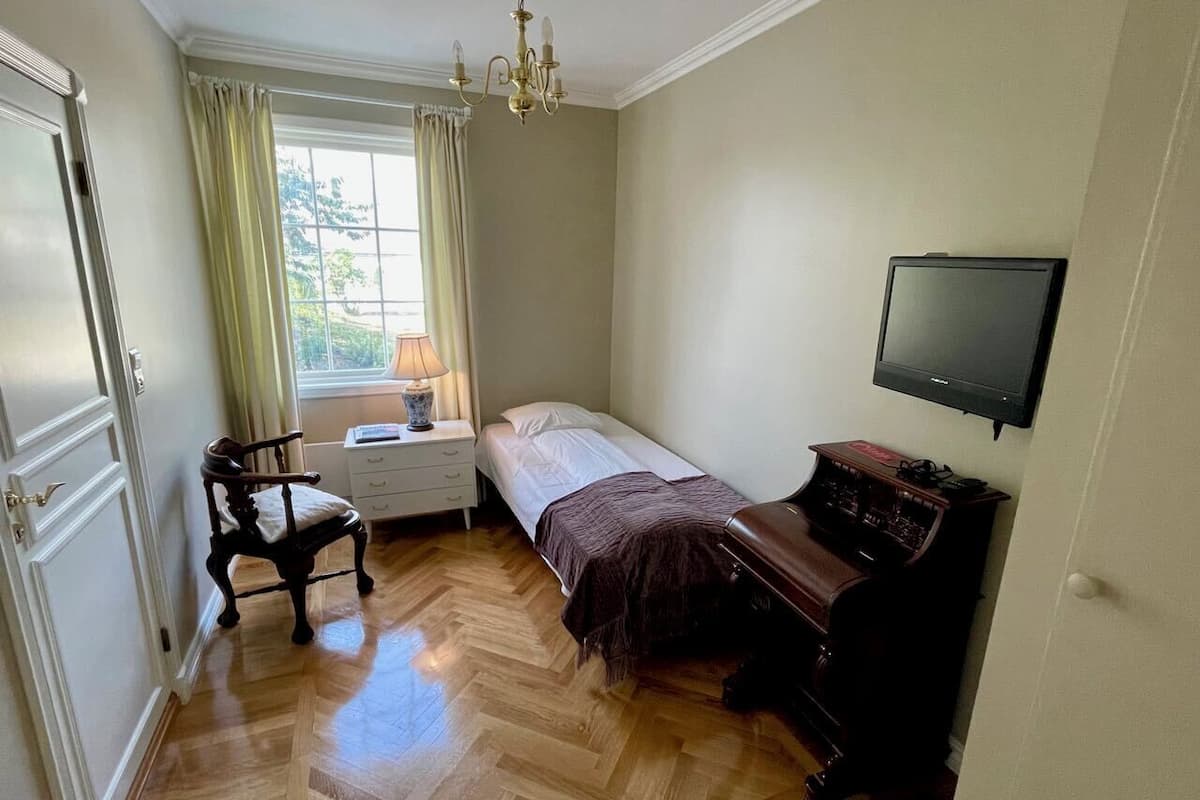 Eenpersoonskamer, 1 tweepersoonsbed | Babybedden, gratis wifi, beddengoed