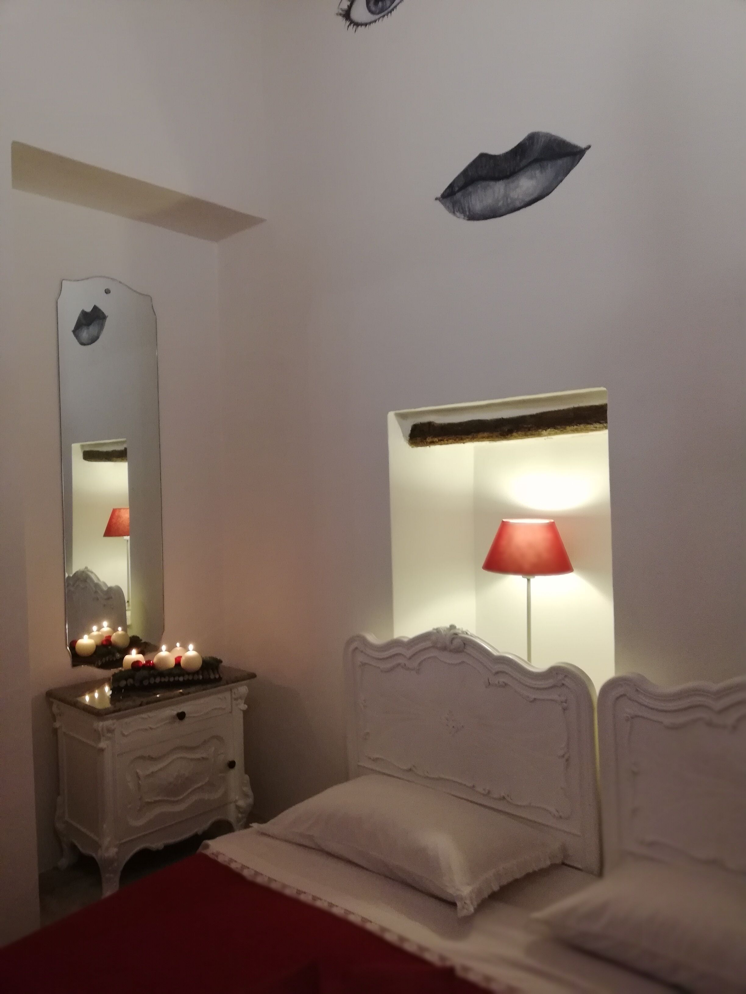 Frette Italian sheets, premium bedding, minibar, blackout curtains