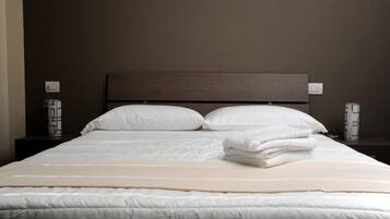 Kamar Triple Comfort, dapur kecil | 1 kamar tidur, ruang kerja ramah laptop, dan kedap suara