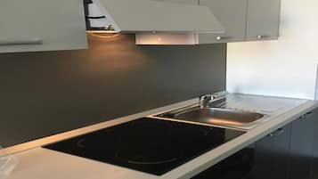 Standard-Vierbettzimmer, Kochnische | Eigene Küche