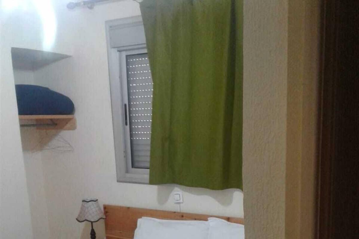 Habitación doble, 1 cama matrimonial | Cortinas blackout, wifi gratis y ropa de cama