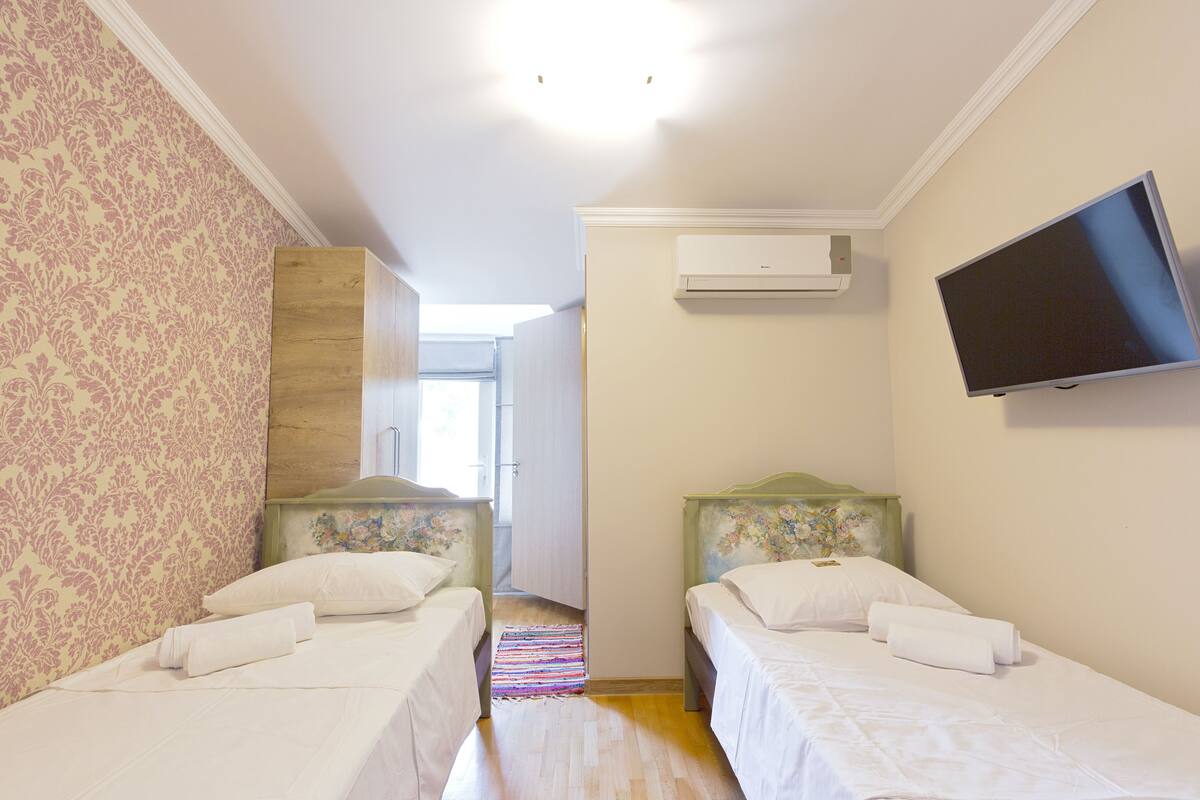 Design-Zweibettzimmer (15-1)