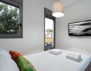In-room safe, iron/ironing board, free WiFi, bed sheets