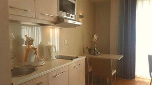 Comfort Double Room | Private kitchenette