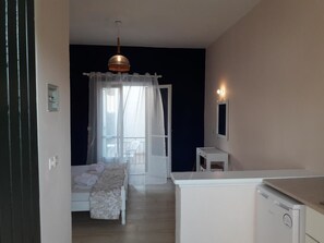 Twin Room, Garden View | Living area - Katerina's Garden (Corfu)