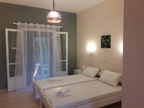 Free cots/infant beds, free WiFi, bed sheets - Katerina's Garden (Corfu)