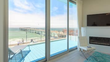 Télévision, cheminée