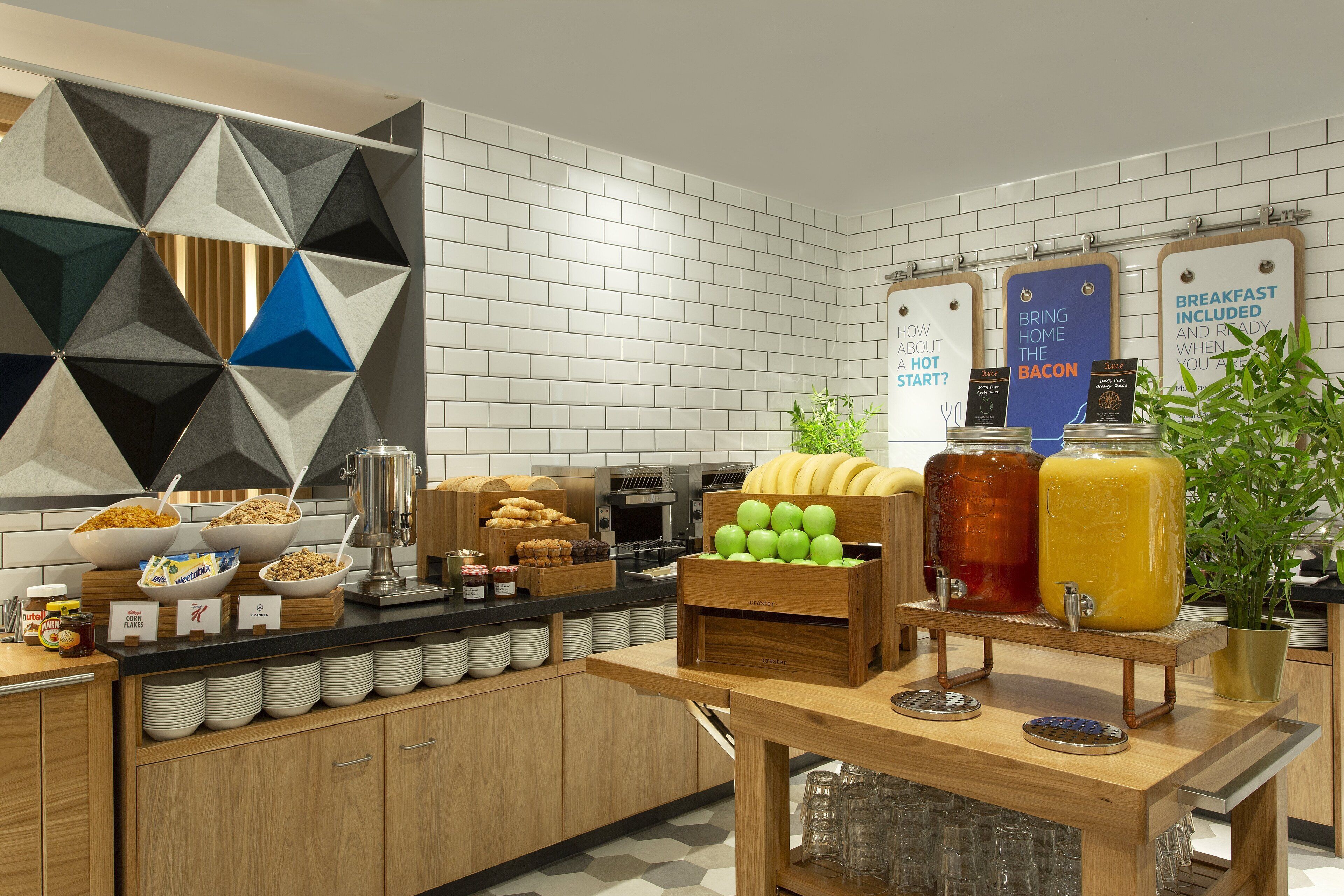 free daily continental breakfast