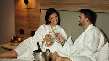 Couples dining