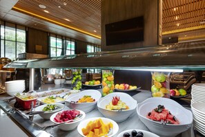 Daily buffet breakfast for a fee