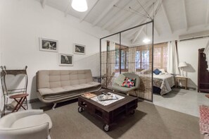 Loft Klasik | Ruang keluarga | TV layar datar