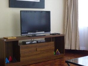 Comfort Apartment, 2 Bedrooms | Television - Sheema Villas (Nairobi)