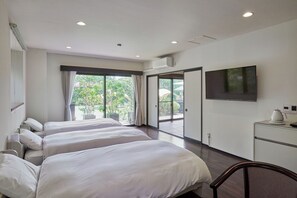 Perhesviitti | Työpöytä, silitysrauta/-lauta, ilmainen Wi-Fi, vuodevaatteet