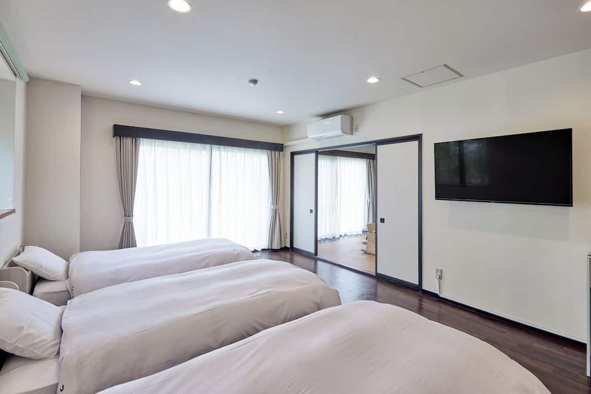 家庭套房 | 1 多间卧室、办公桌、熨斗/熨板、免费 WiFi