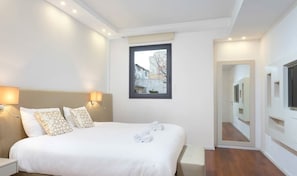 Apartamento conforto | Cofres nos quartos, escrivaninha, espaço de trabalho para notebook