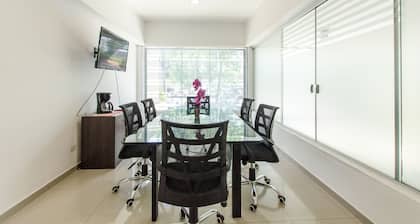Shopping del Sol Apartment