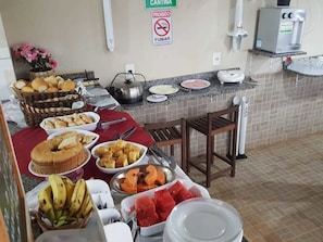 Free daily continental breakfast