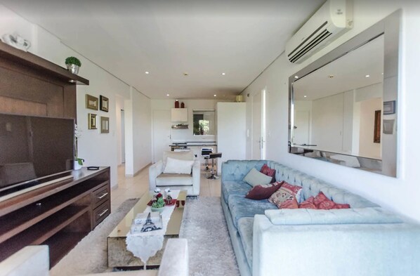 Family Apartment | Living room
