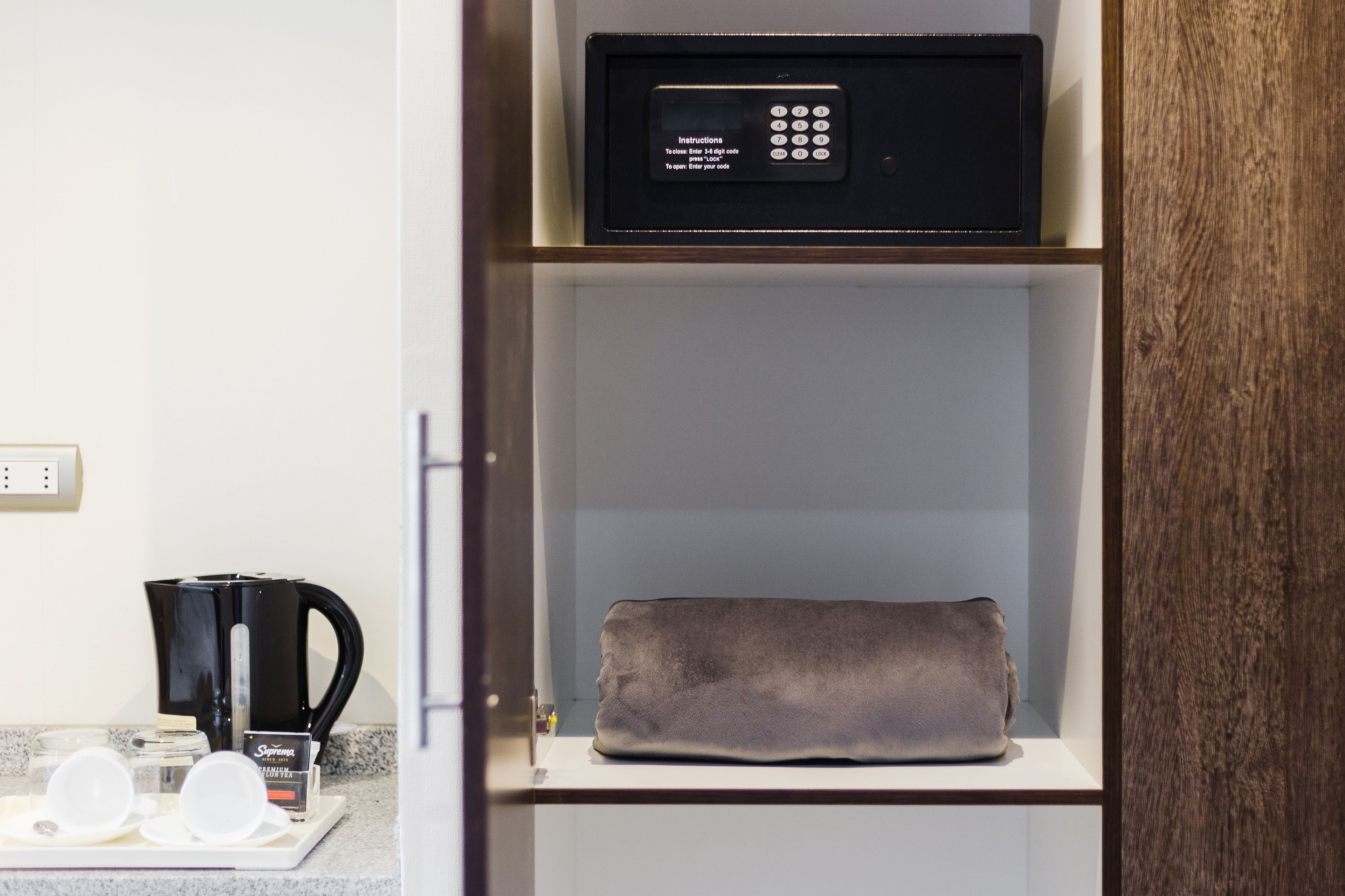 1 bedroom, premium bedding, in-room safe, desk