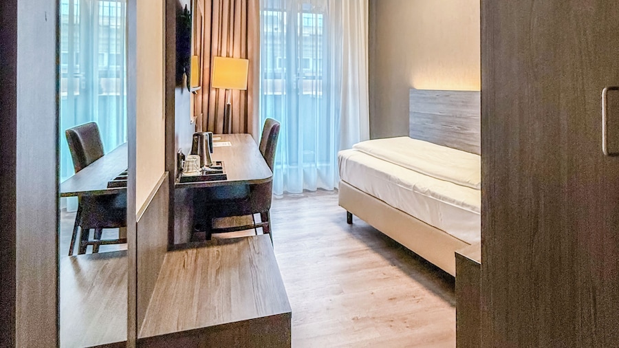 PLAZA Premium Den Haag City Center
