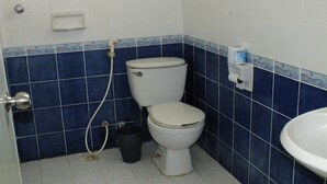 Standard Bungalow with Fan - No Hot Water | Badrum