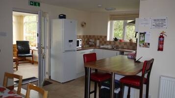 Cottage | In-room dining