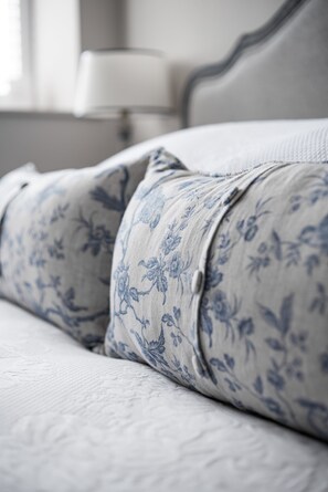 Free WiFi, bed sheets - The St Tudy Inn (Bodmin)