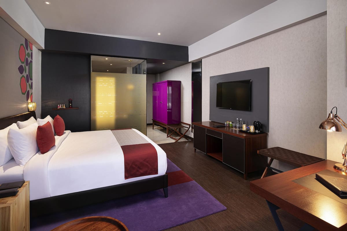 Deluxe Room King Non Smoking | Hotel Credit INR 500 | Seprai premium, bantalan ekstra lembut, minibar, dan brankas