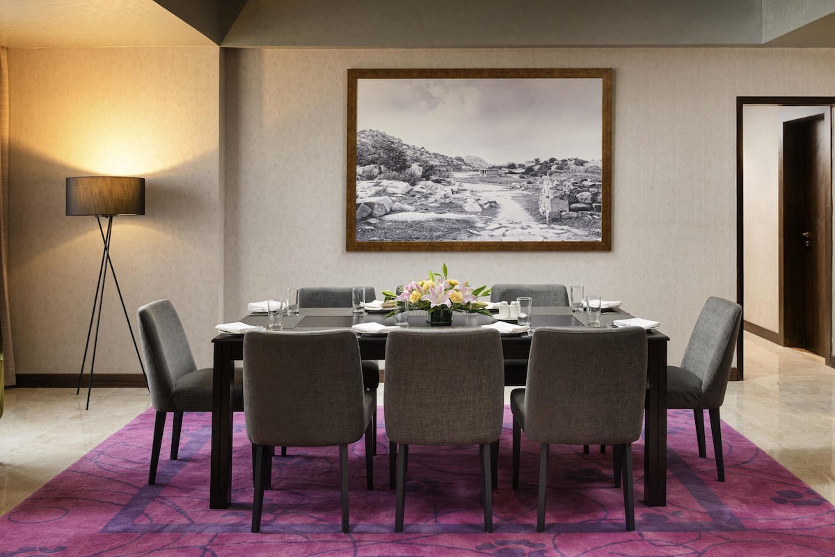 Presidential Suite, Multiple Beds | 1 bedroom, premium bedding, pillowtop beds, minibar