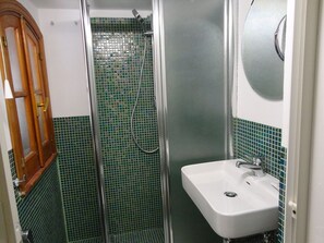 Apartment, 1 Queen Bed with Sofa bed, Terrace, Sea View | Bathroom | Shower, free toiletries, bathrobes, bidet