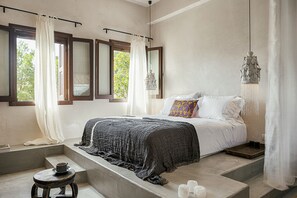 Deluxe Studio Suite, 1 King Bed with Sofa bed, Partial Sea View | Premium bedding, minibar, individually decorated, individually furnished - Casita Casita (Rhodes)