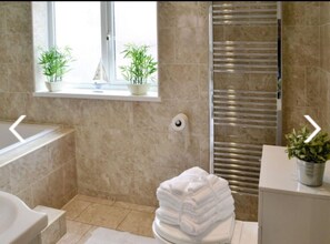 Familienhaus | Badezimmer