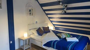 Apartment | 3 bedrooms, desk, blackout curtains, iron/ironing board