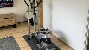 Apartment | Living area | Flat-screen TV