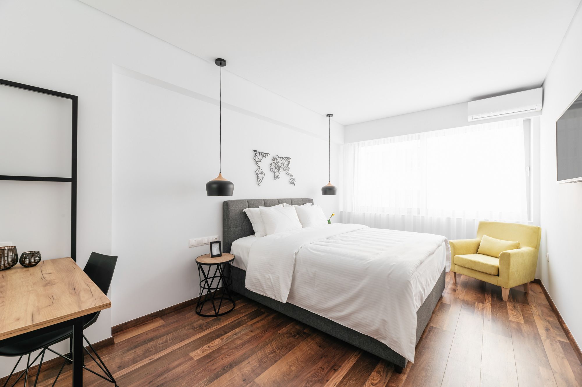 1 dormitorio, ropa de cama de alta calidad, colchones Tempur-Pedic