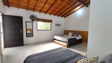 Family Room | 1 bedroom, soundproofing, free WiFi, bed sheets