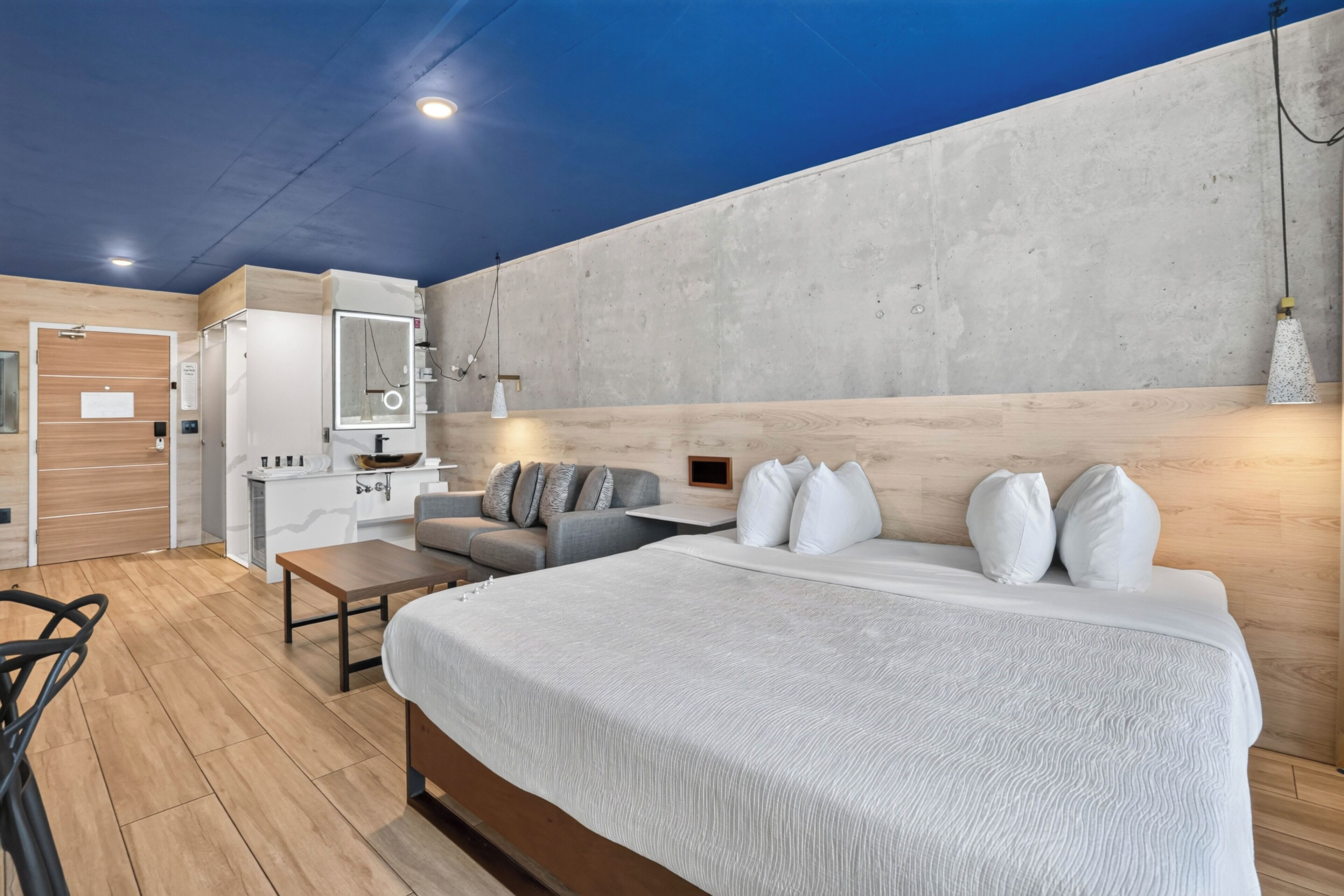Design Studio, 1 King Bed, Non Smoking