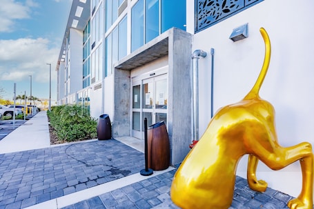 Exterior. Kompose Boutique Hotel