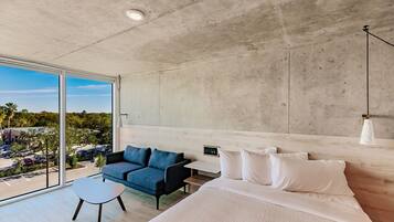 Design Studio, 1 King Bed, Non Smoking | 1 bedroom, in-room safe, desk, laptop workspace