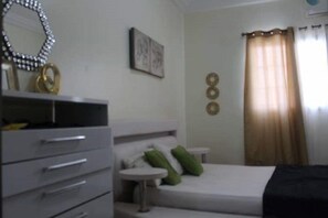 Departamento estándar, 2 habitaciones | 2 habitaciones, tabla de planchar con plancha y wifi gratis 
