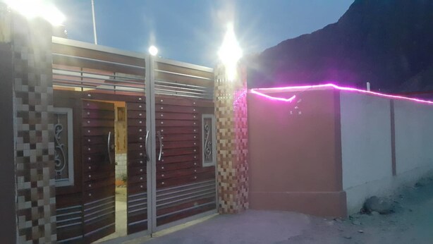 Property entrance - WHITE STONE GUEST HOUSE (Gilgit)