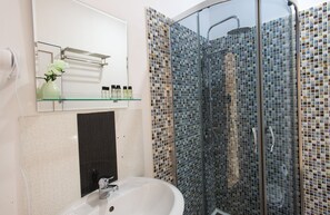 Standard Double Room, 1 Double Bed | Bathroom | Shower, free toiletries, hair dryer, slippers - Accent Hotel (Tbilisi)